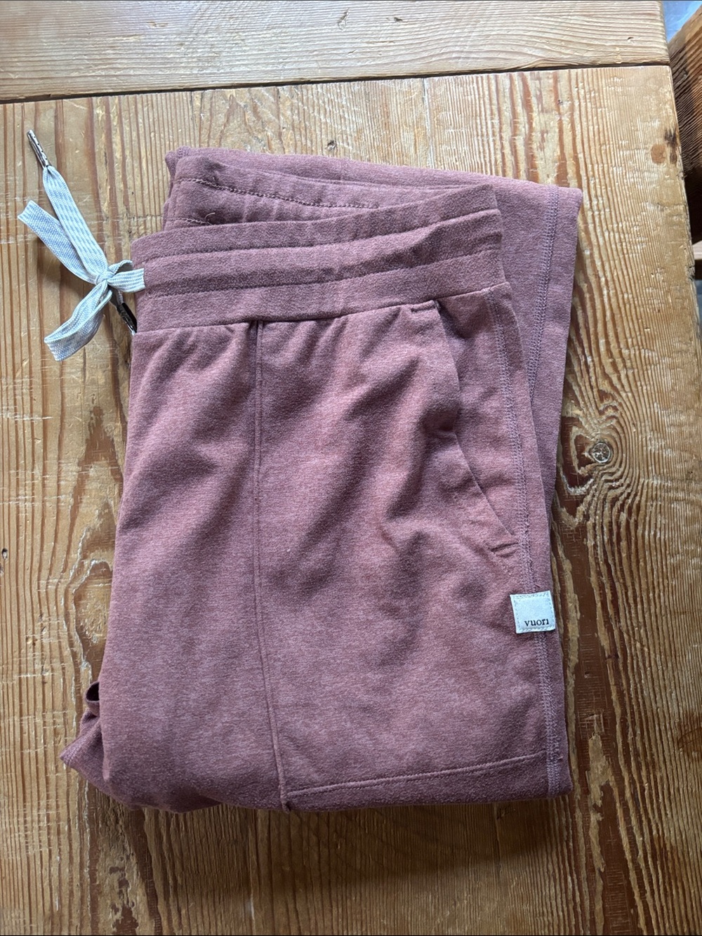 Vuori women track pant